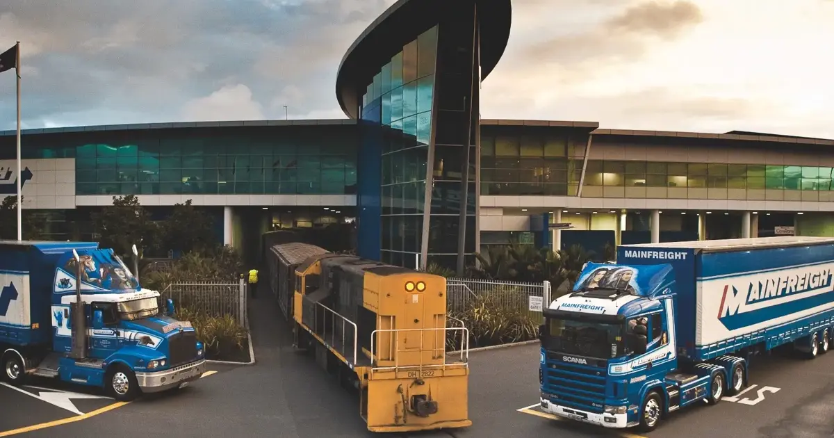 Manfright R680 Happy 40th Birthday Mainfreight